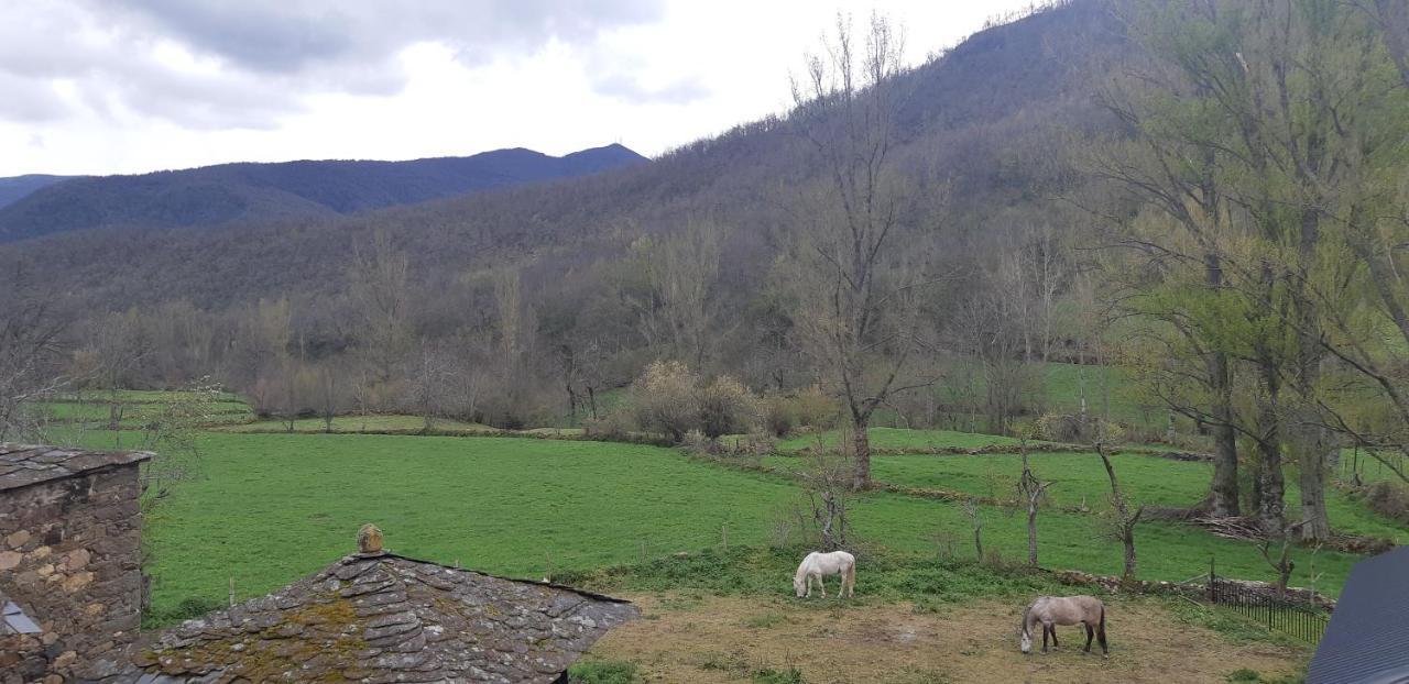Casa Antonio Y Benina Vila Sosas de Laciana Exterior foto