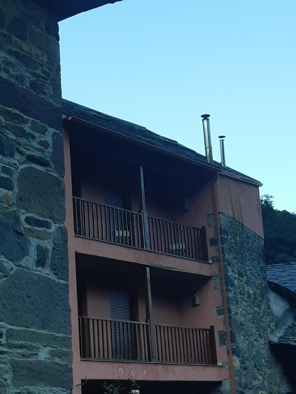 Casa Antonio Y Benina Vila Sosas de Laciana Exterior foto